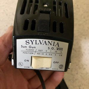 Vintage Sylvania Super 8 Movie Light Model SG8 With Bracket